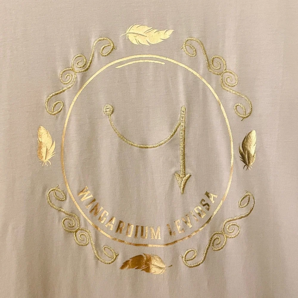 NWOT Universal Studios Magical Spells Wingardium Leviosa Women's T-Shirt - Picture 1 of 7